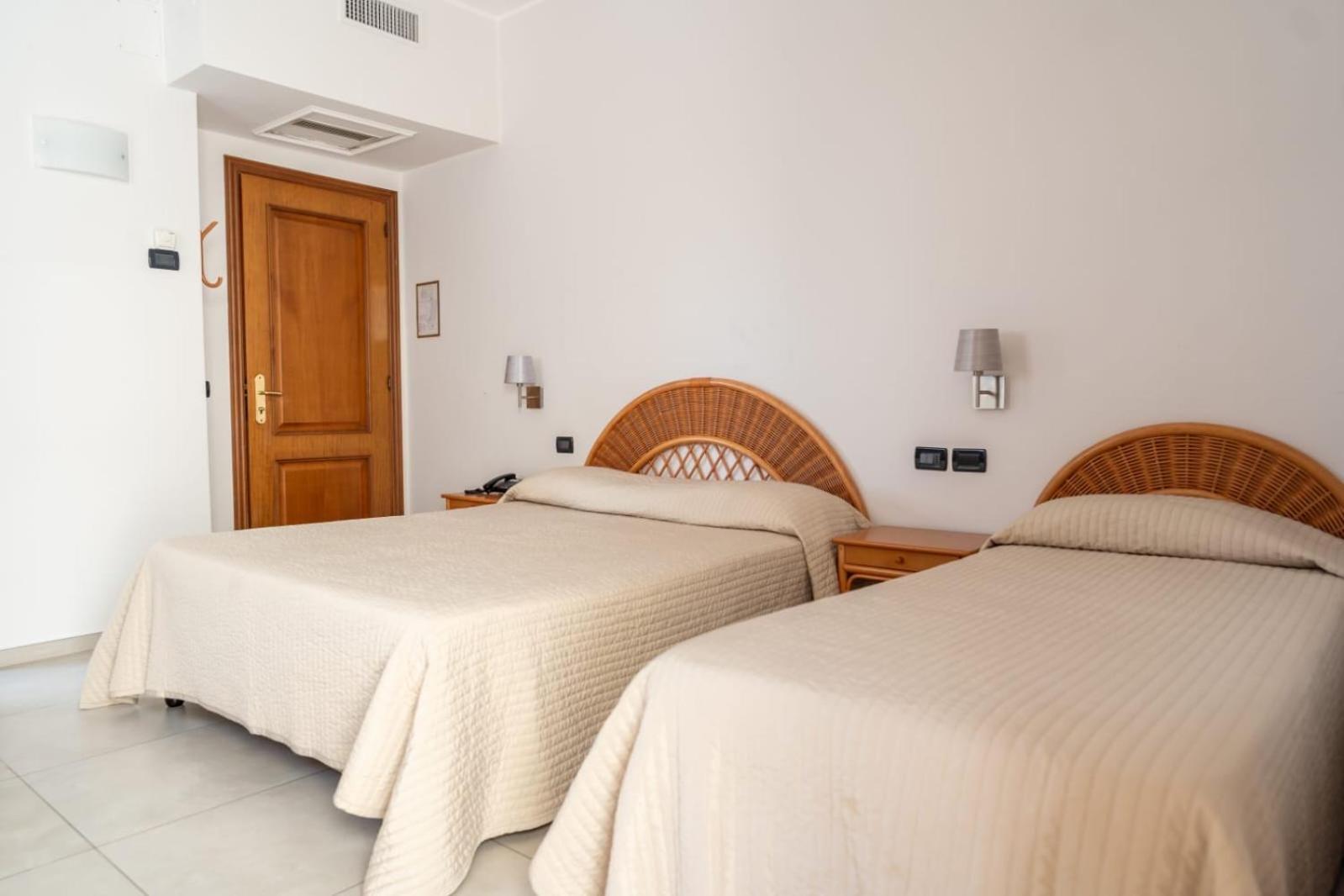 Hotel Corallo Taormina Bagian luar foto